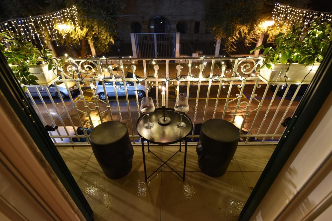 First Floor B&B Bari Bagian luar foto