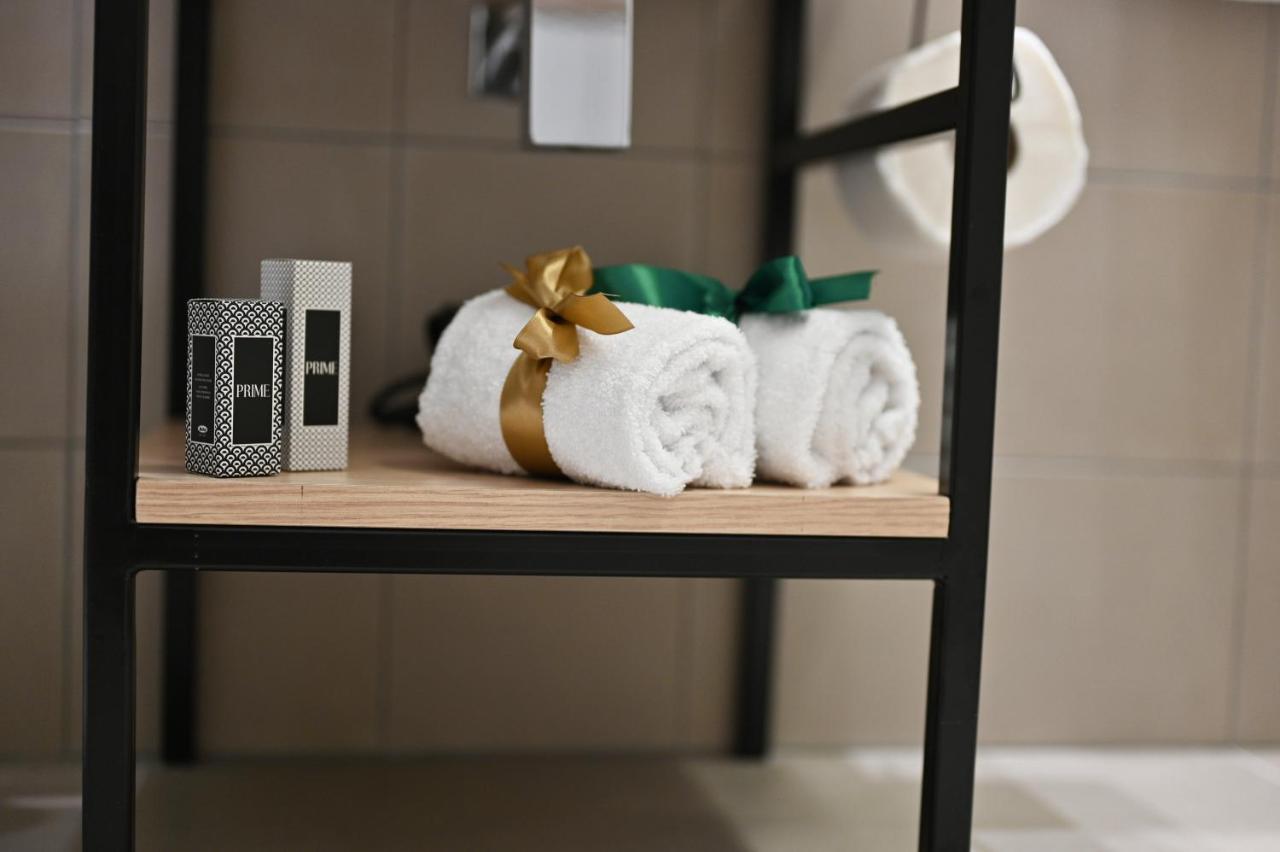 First Floor B&B Bari Bagian luar foto